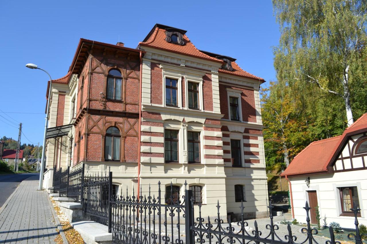Hotel Charlotta Jedlina-Zdrój Kültér fotó